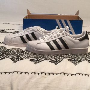 Adidas Superstar Sneakers